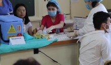 Улаанбурхан өвчний нэмэлт дархлаажуулалт МУИС-ийн хичээлийн 2 дугаар байранд явагдаж байна